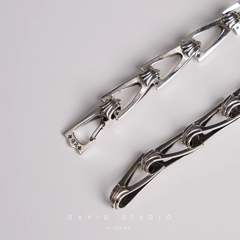 ZIPPER PATTERN BRACELET