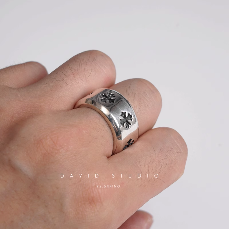 CH PLUS THICK BAND RING