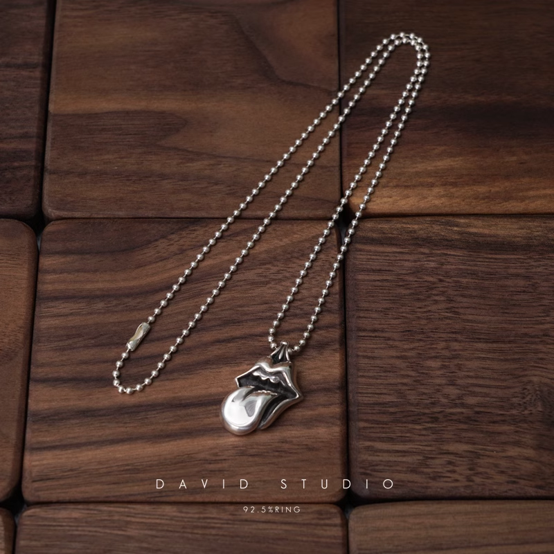 ROLLING STONES LIP & TONGUE PENDANT – BALL CHAIN