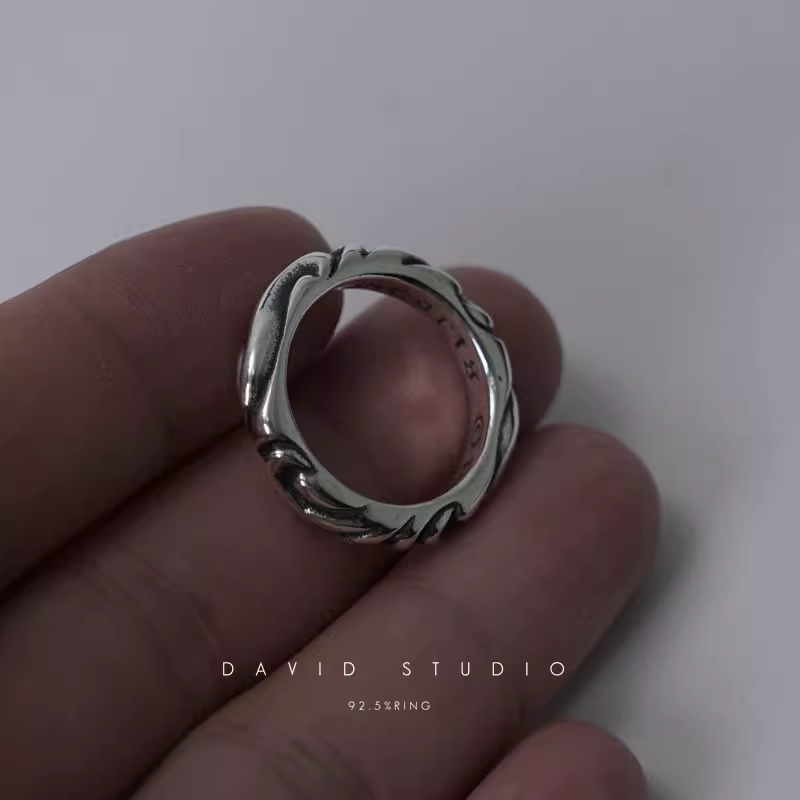 SCROLL BAND RING