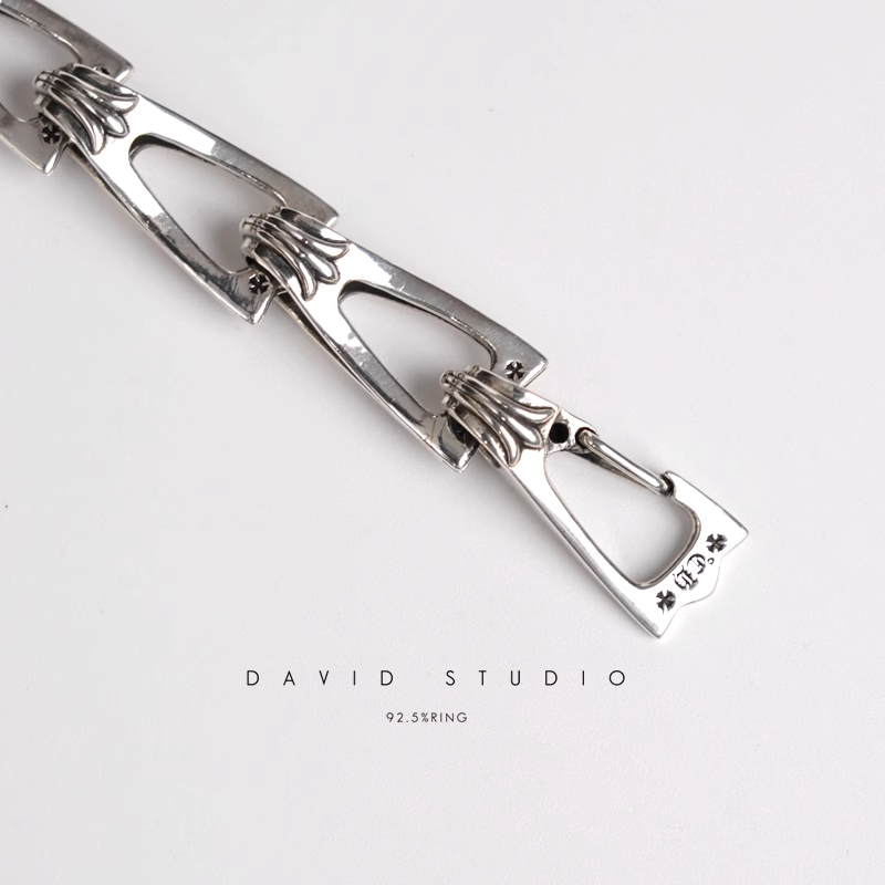 ZIPPER PATTERN BRACELET