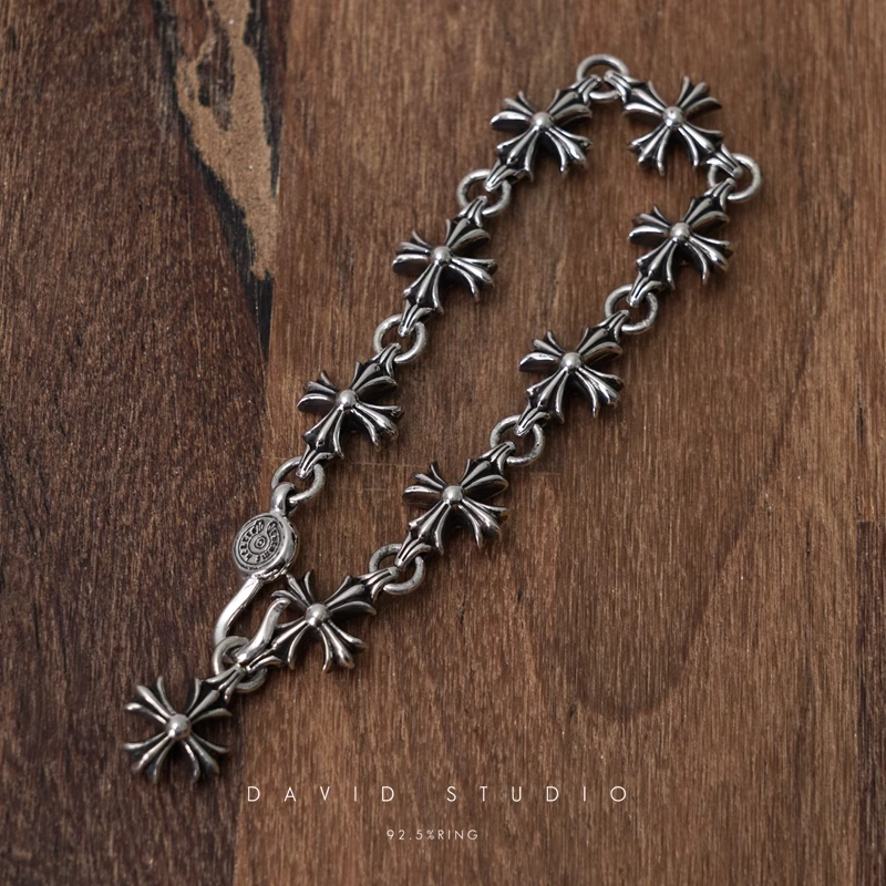 CH PLUS BRACELET WITH LINKS