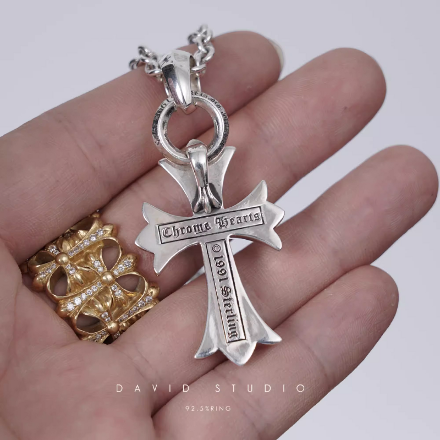 SMALL CROSS PENDANT WITH BAIL – ROLL CHAIN