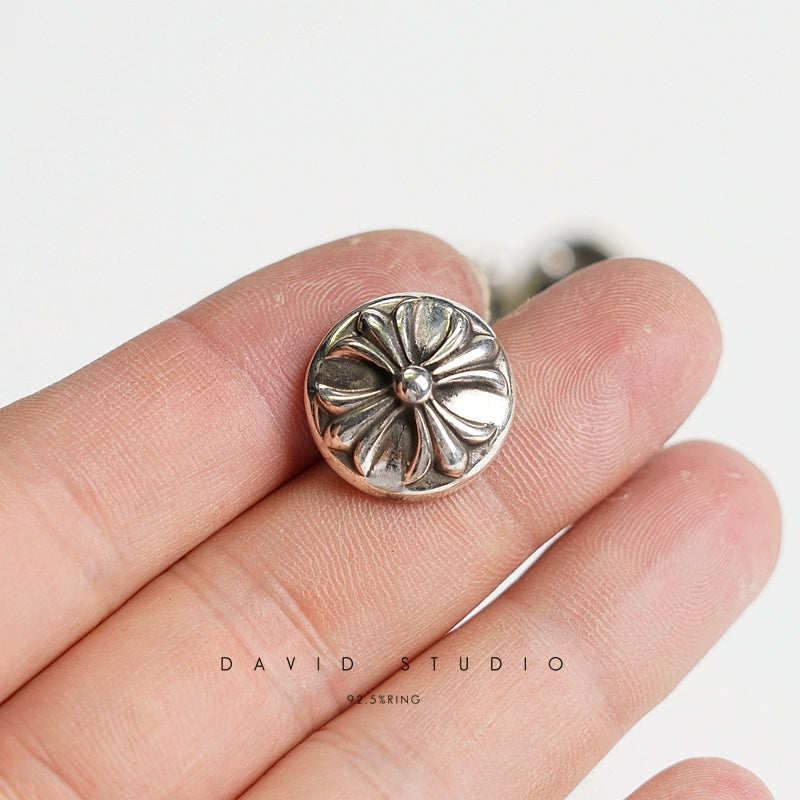 CH PLUS RIVET BUTTON
