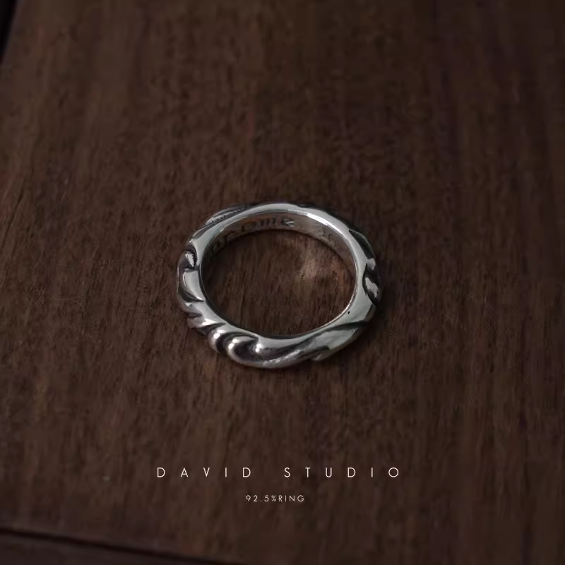 SCROLL BAND RING