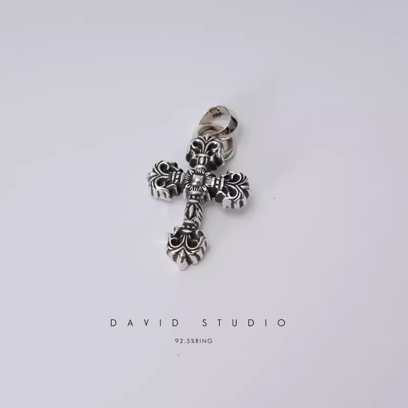 XS FILIGREE CROSS PENDANT WITH BAIL
