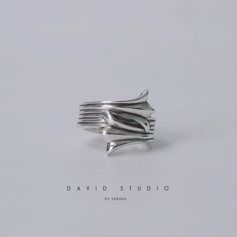 720 CROSS TAIL RING