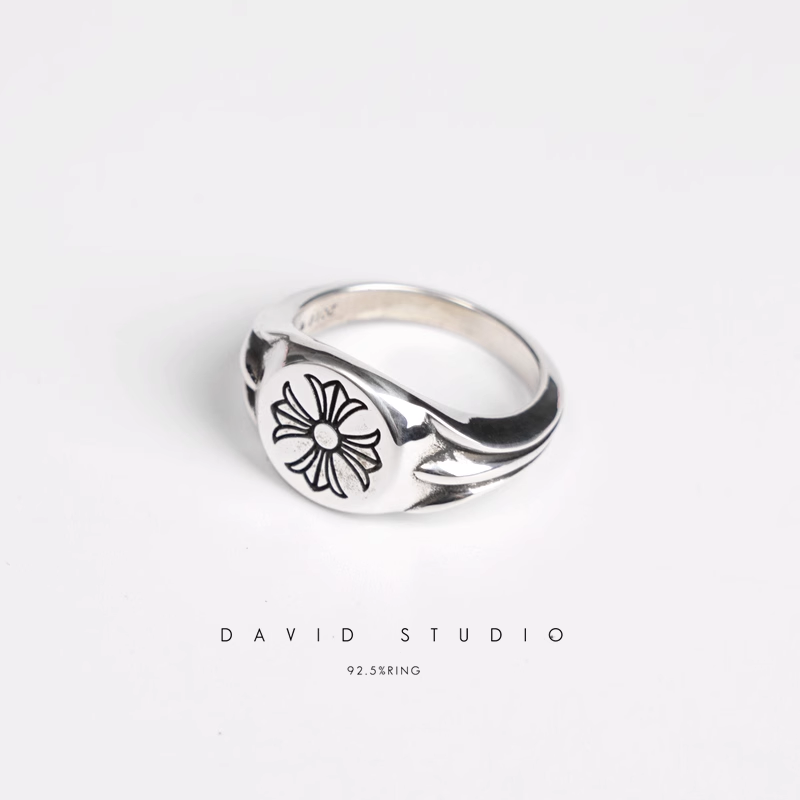 FLAT CH PLUS SIGNET RING