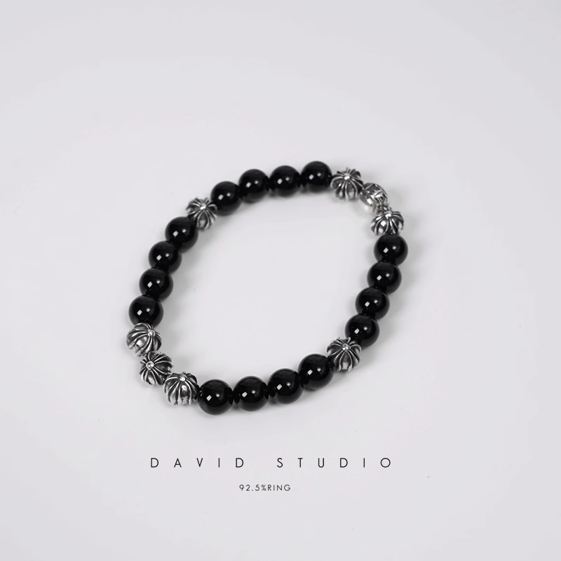 ONYX BEAD BRACELET 8MM (8 SILVER BEADS)