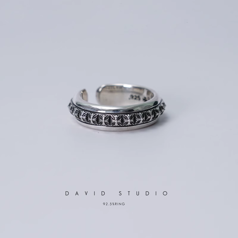 CH PLUS PYRAMID OPEN BAND RING