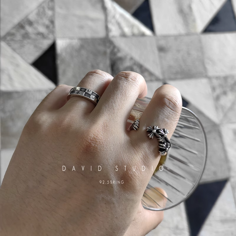 CEMETERY HOOP RING