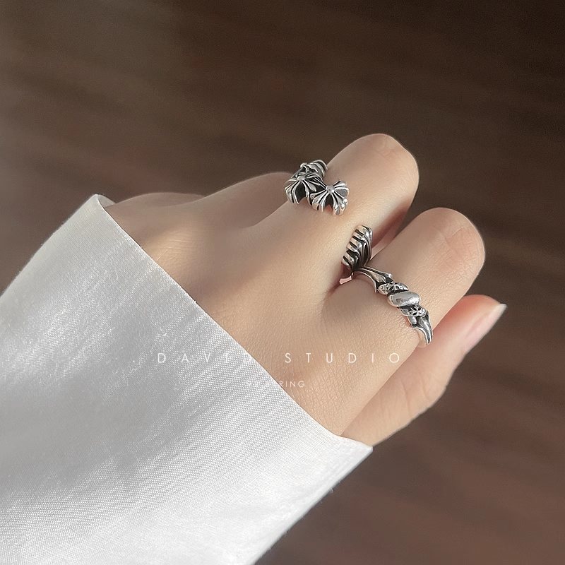 CEMETERY HOOP RING