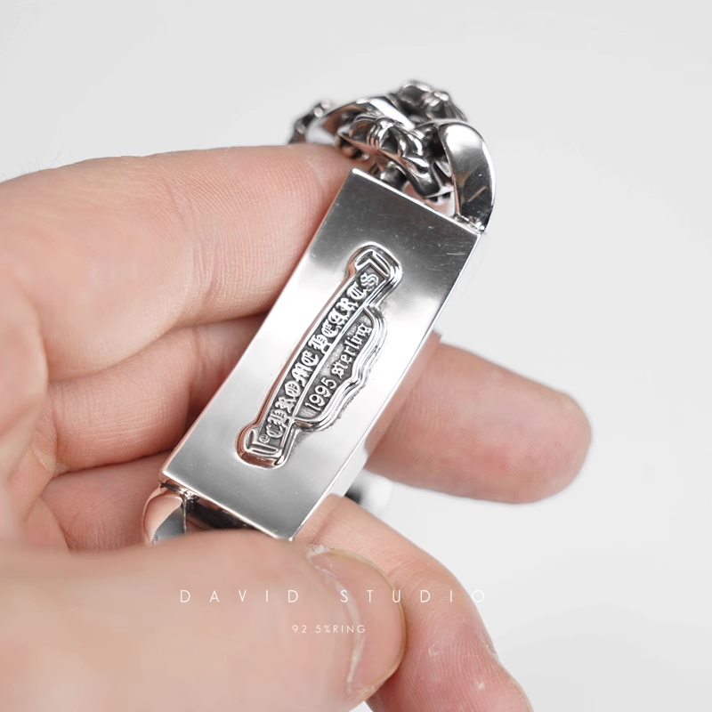 DAGGER ID FANCY LINK CLIP BRACELET