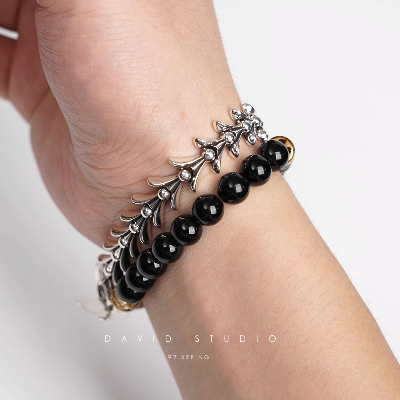 CROSSTAIL BRACELET WITH LOGO TAG