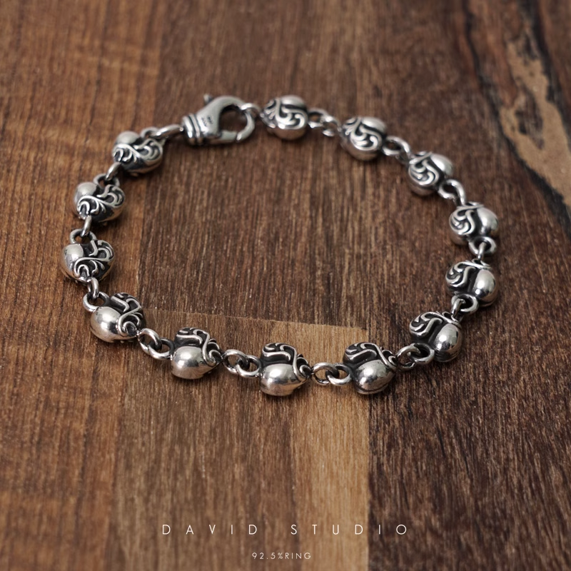 HEARTS BRACELET