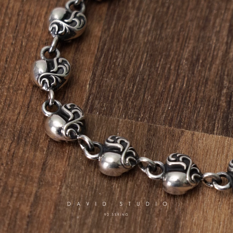 HEARTS BRACELET
