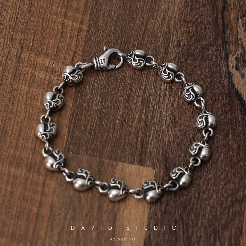 HEARTS BRACELET