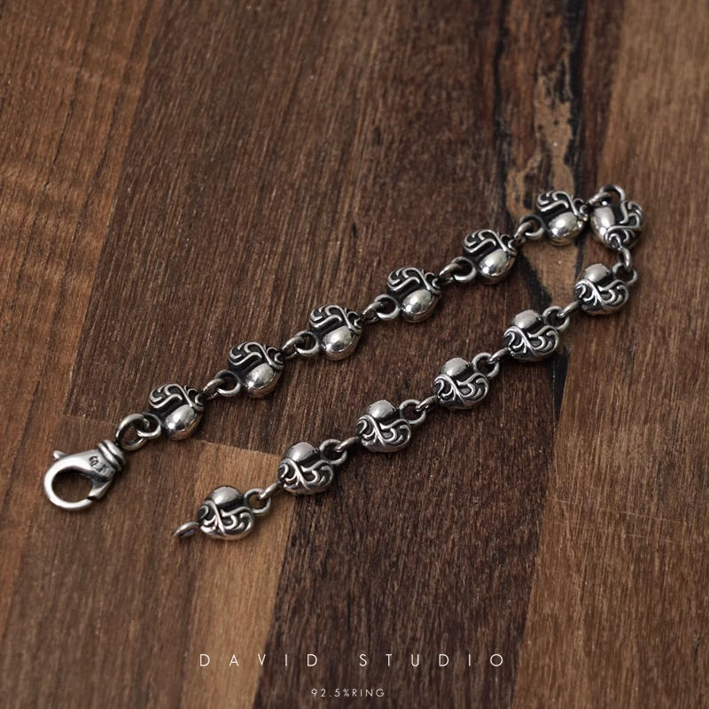 HEARTS BRACELET