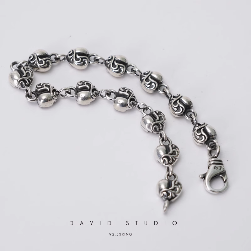 HEARTS BRACELET