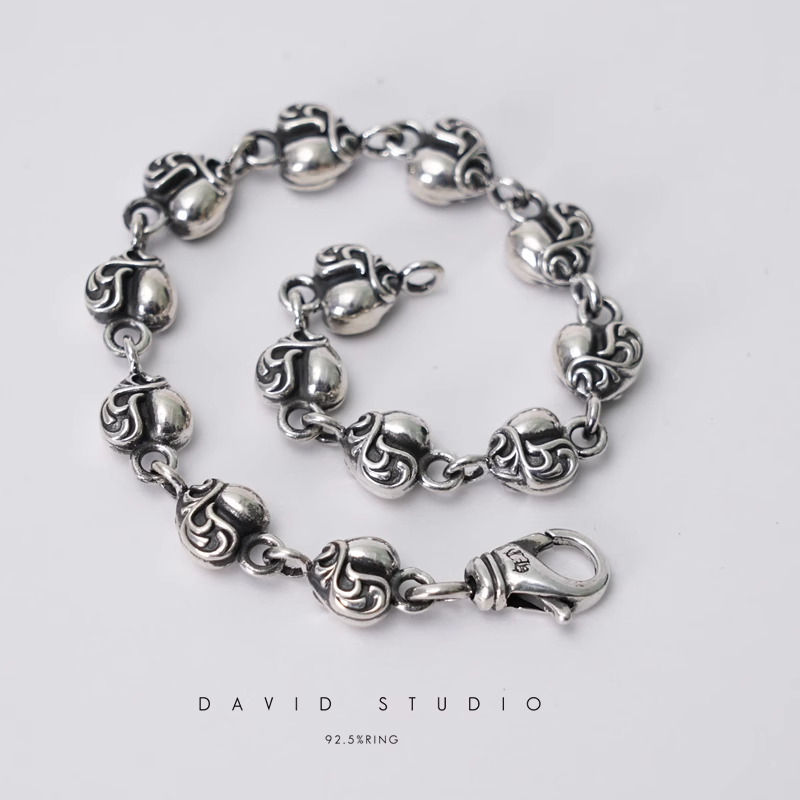 HEARTS BRACELET
