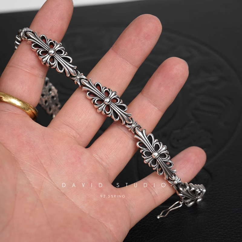 DOUBLE CROSS PATTERN BRACELET
