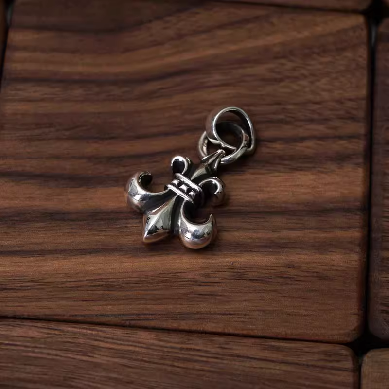 BS FLEUR PENDANT WITH BAIL