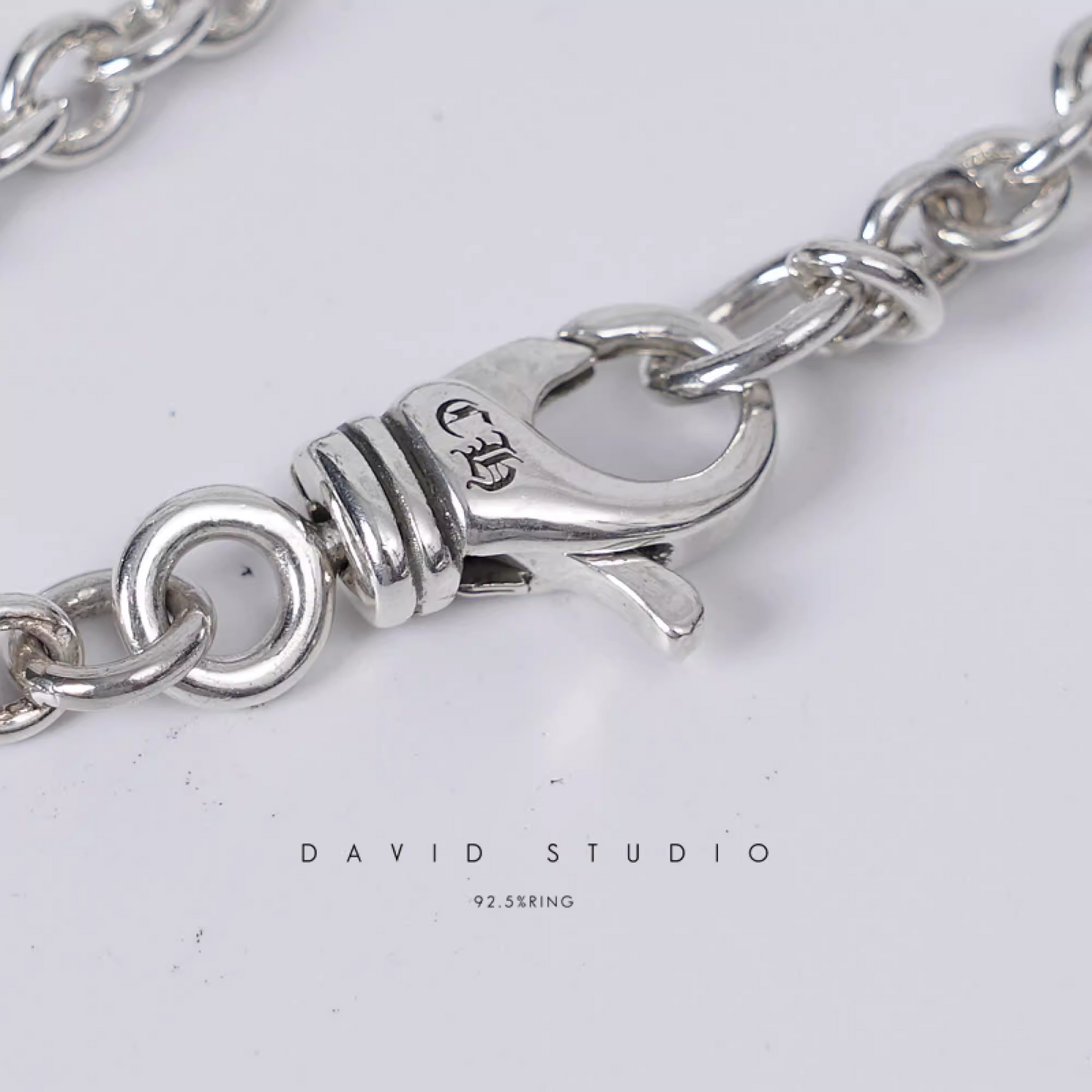 FOTI ASTRONAUT PENDANT – ROLL CHAIN