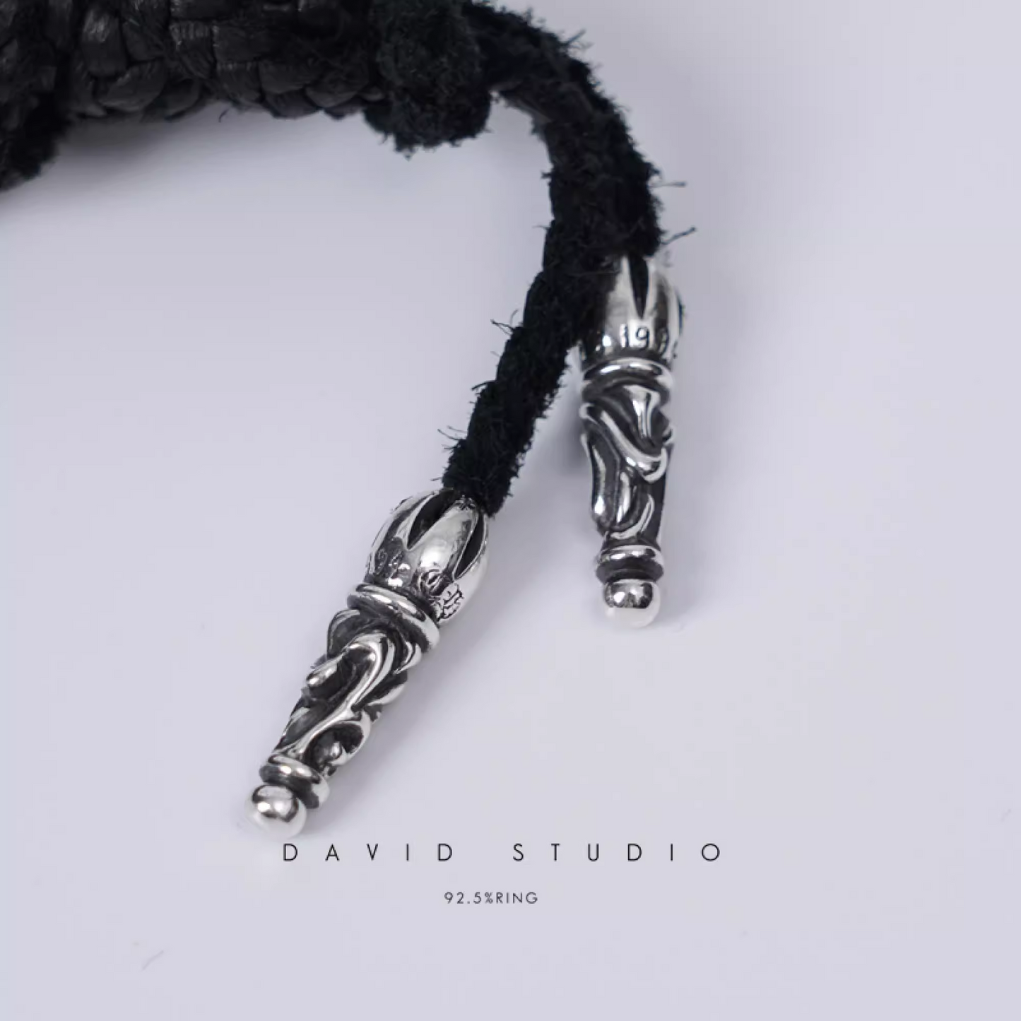 FOTI MAHALIA PENDANT – LEATHER BRAID