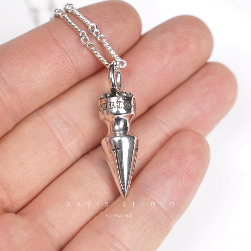 SPIKE PENDANT – TWIST CHAIN