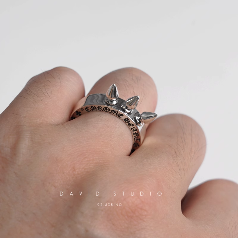 TRIPLE SPIKE RING