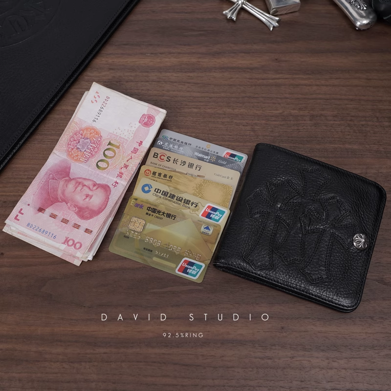 SNAP CROSS BUTTON 3 CEMETERY CROSS WALLET
