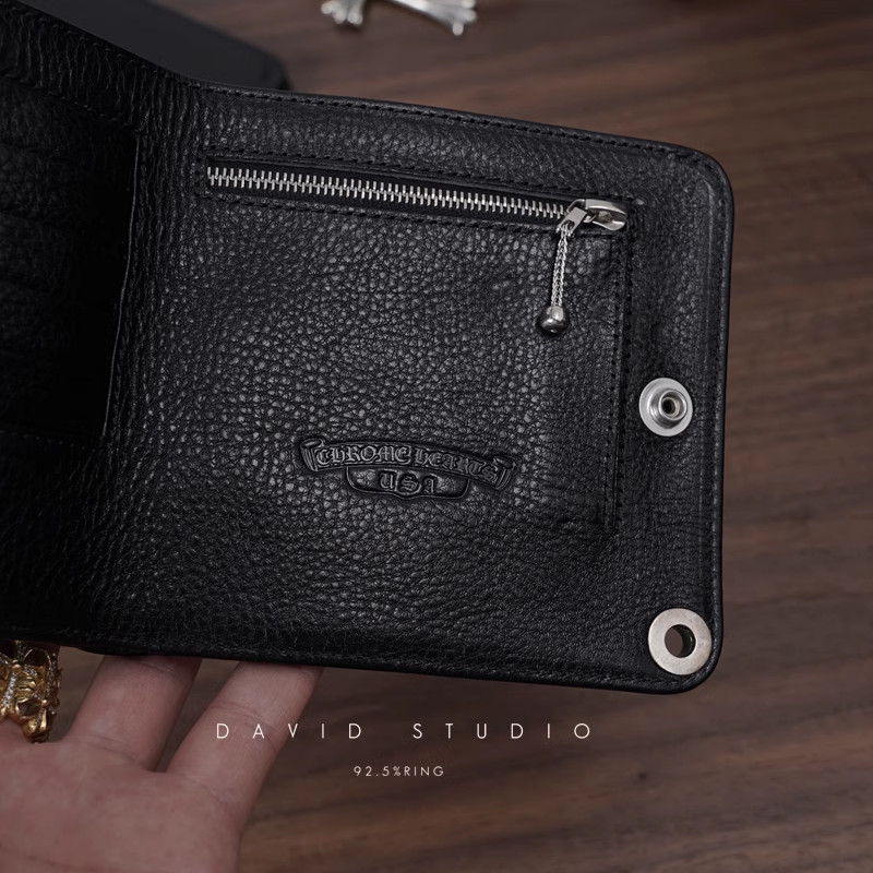 SNAP CROSS BUTTON 3 CEMETERY CROSS WALLET