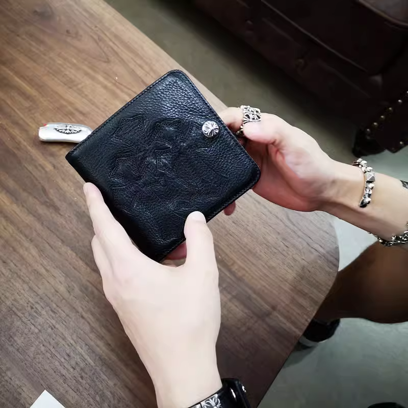 SNAP CROSS BUTTON 3 CEMETERY CROSS WALLET