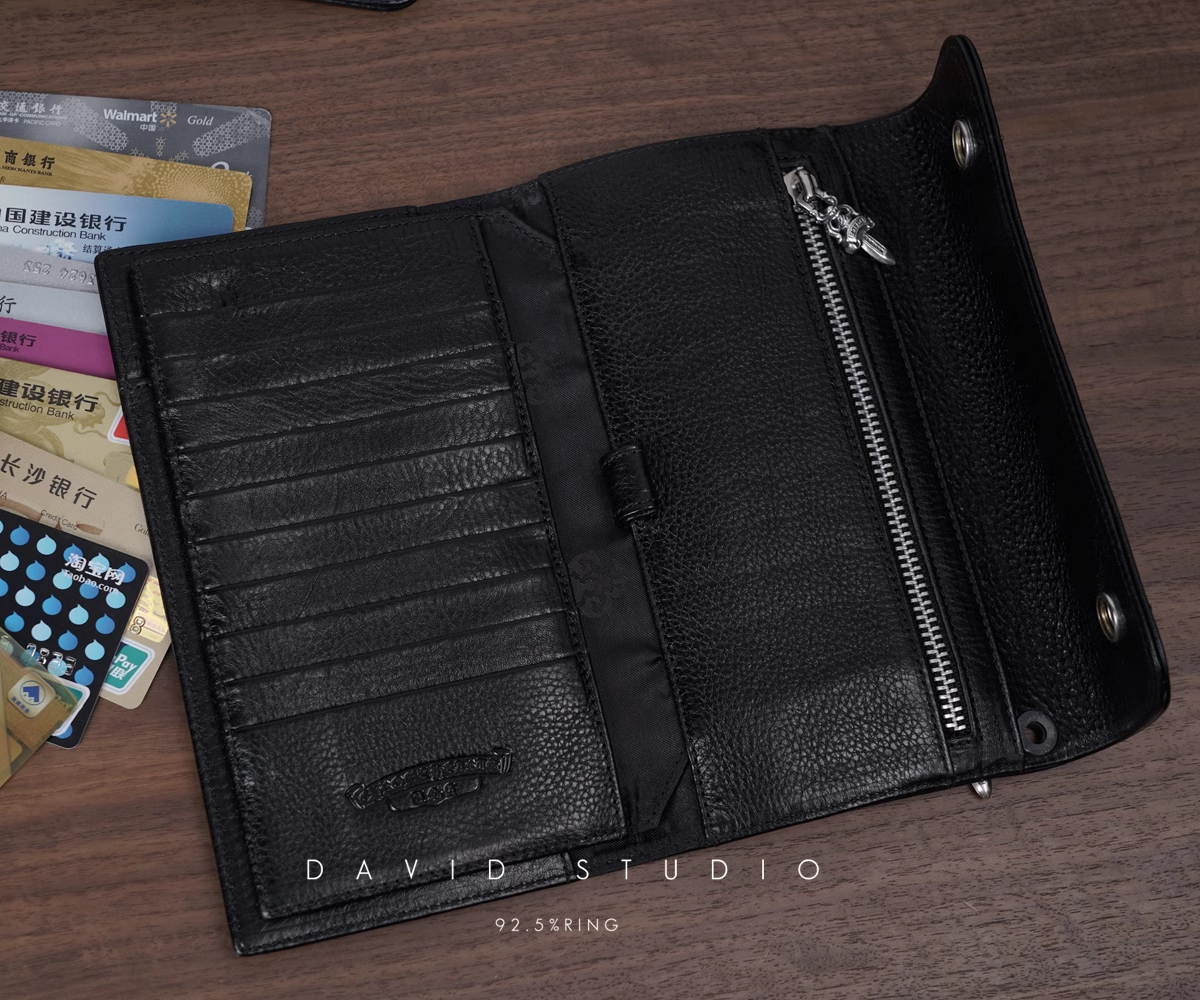 2 DAGGER ZIP 2 SNAP CROSS BUTTON LONG WALLET