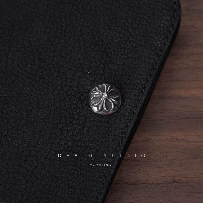 SNAP CROSS BUTTON SHEEPSKIN WALLET