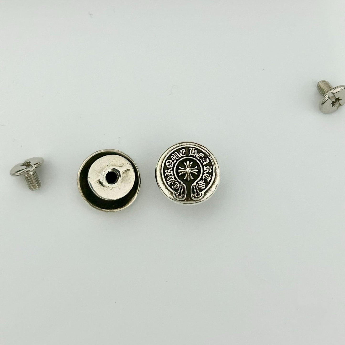 HORSESHOE TURN BUTTON