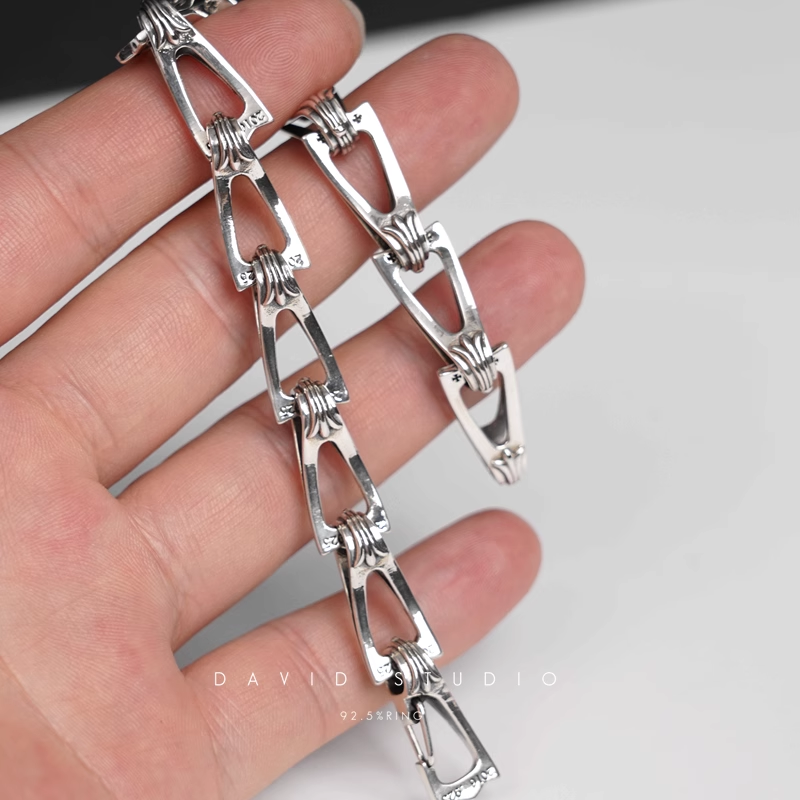 ZIPPER PATTERN BRACELET