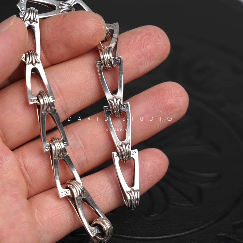 ZIPPER PATTERN BRACELET