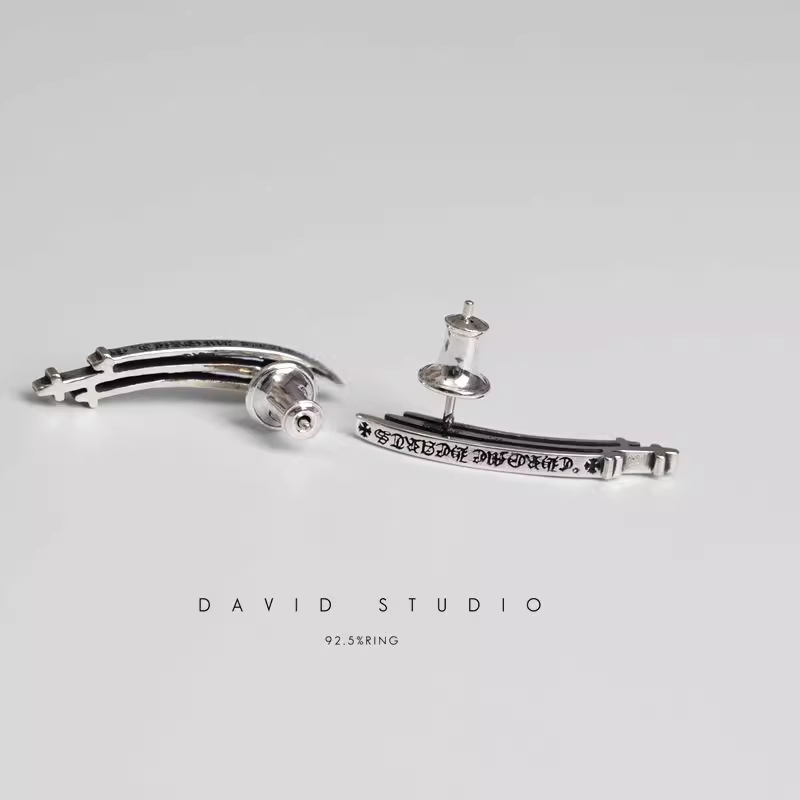 3RS CROSS EARRING