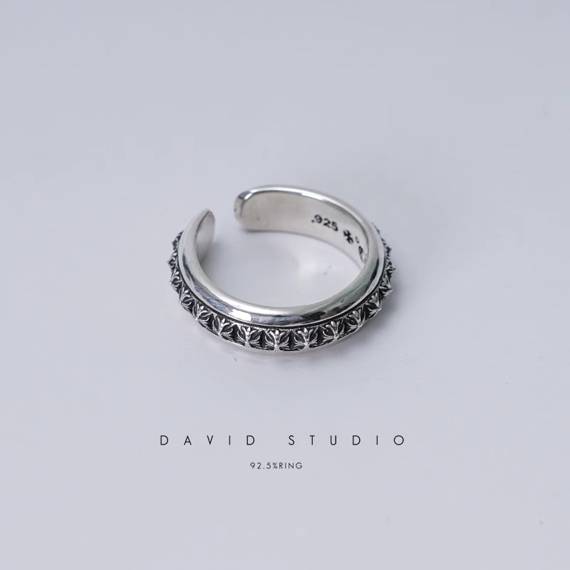 CH PLUS PYRAMID OPEN BAND RING