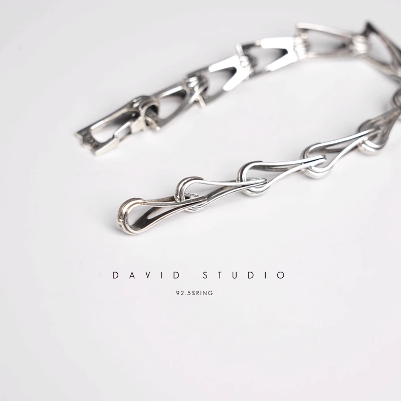 ZIPPER PATTERN BRACELET