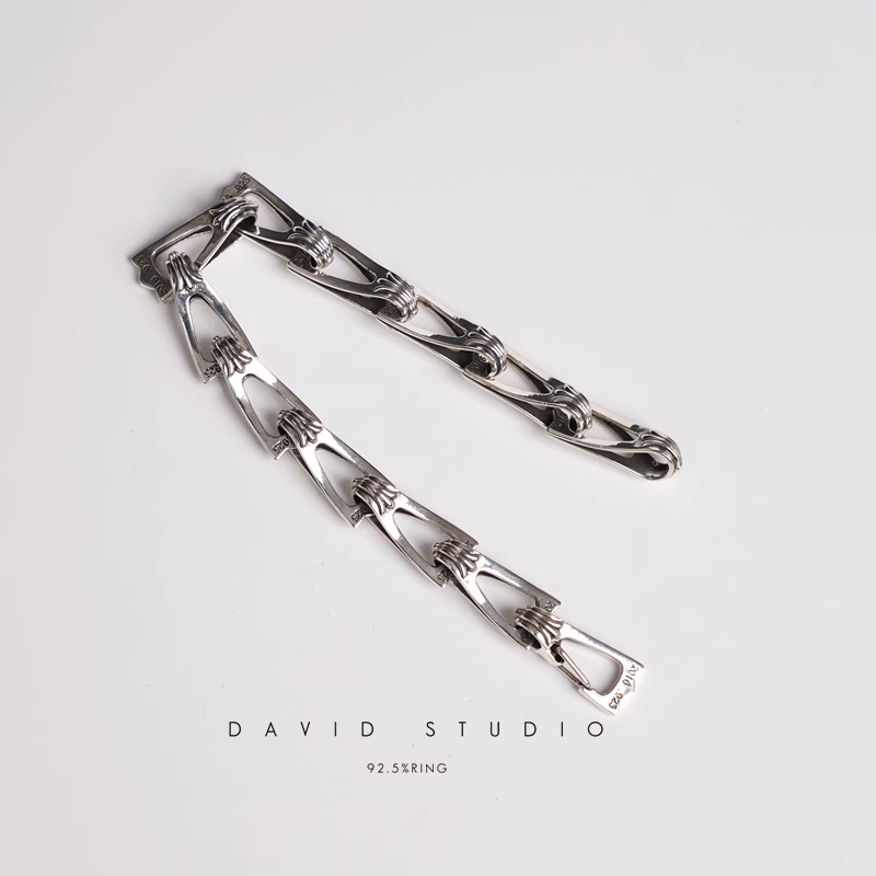 ZIPPER PATTERN BRACELET