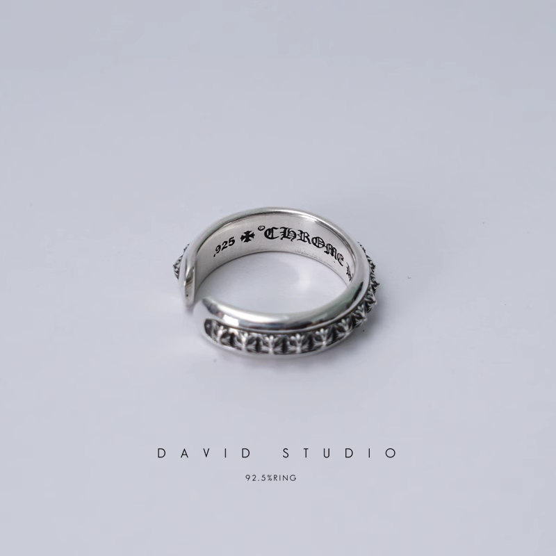 CH PLUS PYRAMID OPEN BAND RING