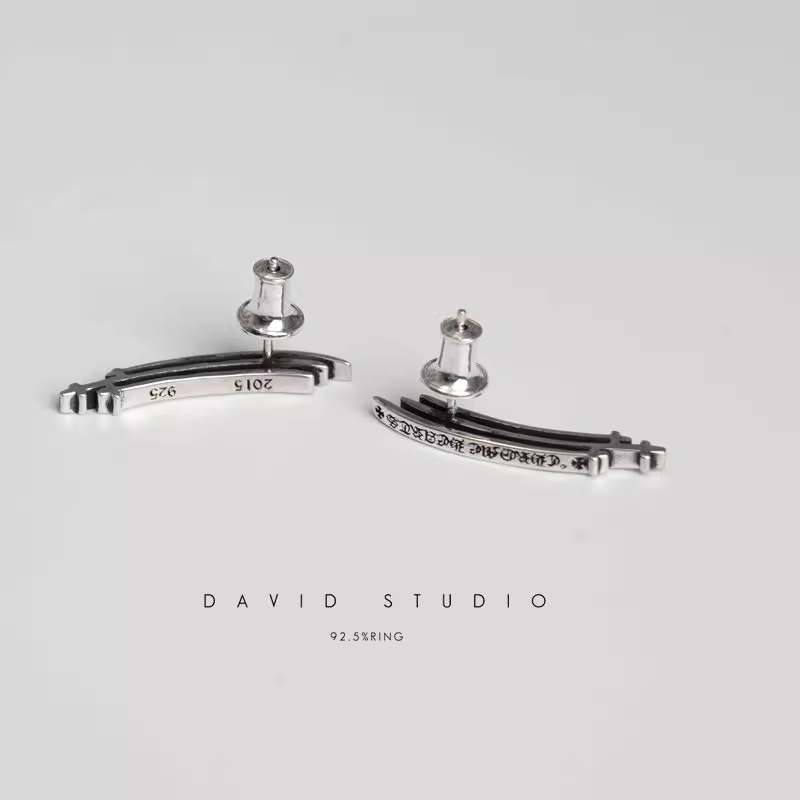 3RS CROSS EARRING