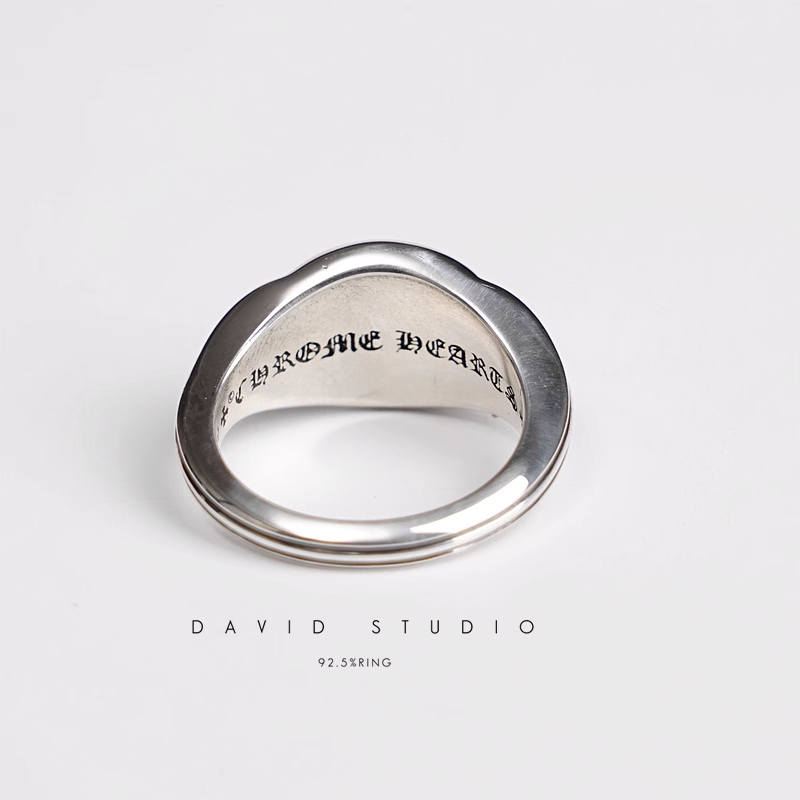 FLAT CH PLUS SIGNET RING