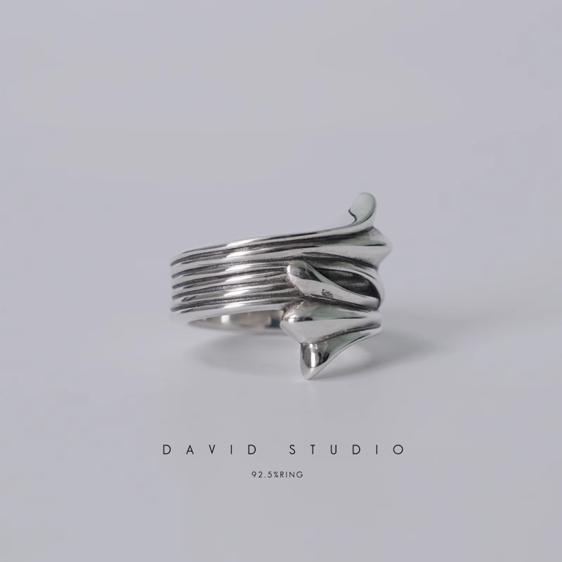 720 CROSS TAIL RING