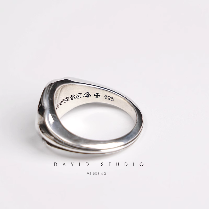 FLAT CH PLUS SIGNET RING