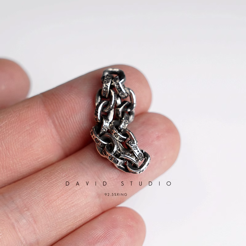 PAPER CHAIN RING