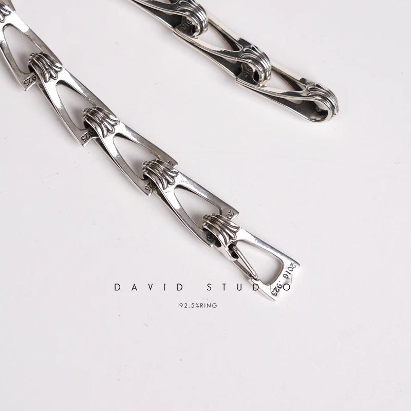 ZIPPER PATTERN BRACELET