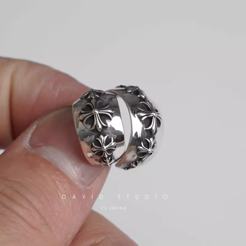 CH PLUS WIDE HOOP EARRING SMALL